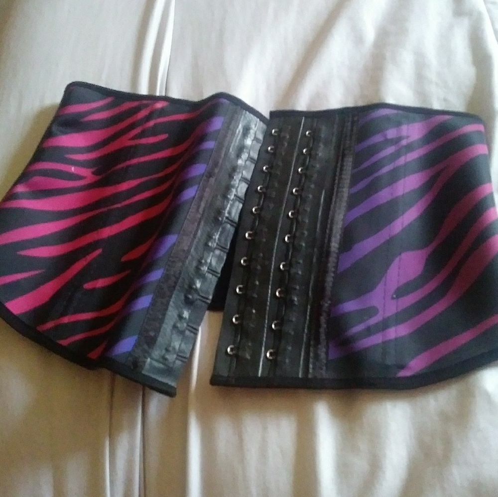 Latex waist trainer